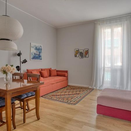 Joivy Lovely Apt, Easy Access To Centre Apartamento Milão Exterior foto